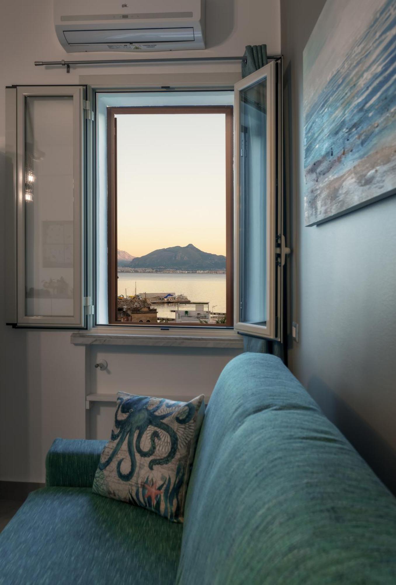 Casa De Paoli - Vista Mare Arenella, Palermo Con Parcheggio Privato Apartment ภายนอก รูปภาพ
